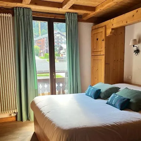 Fleur Des Neiges Morzine